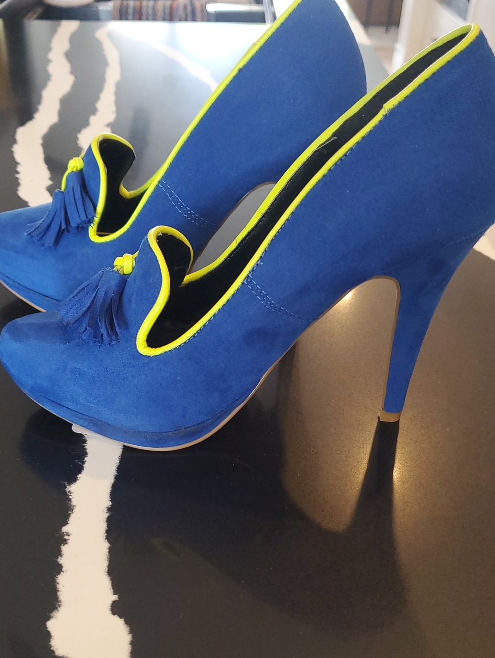 Jennifer- Faux Suede? Royal Blue & Neon Yellow Accents/cute Tassels Sz.37 - 5" H